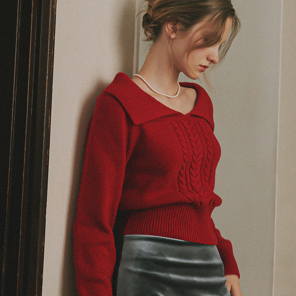 BIG COLLAR CABLE CROP KNIT RED